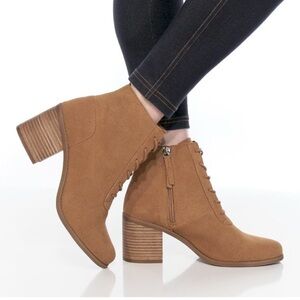 Toms Lunata Tan Ankle Booties with Lace-Up Design Shoe Size 8
